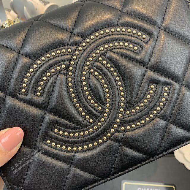 Chanel女包 AS1514 Chanel2020年新款包 鉚釘香香Logo Chanel鏈條單肩斜挎小號包  djc3993